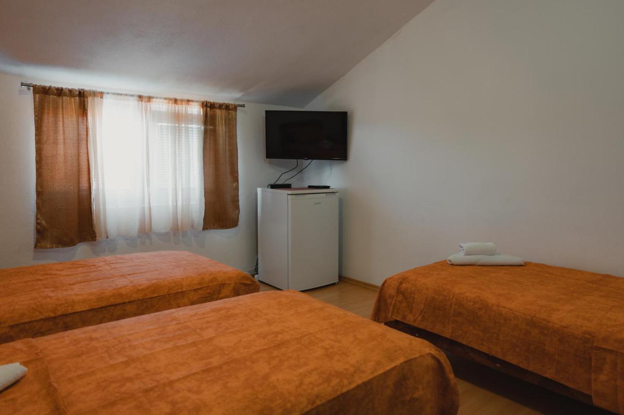 Apartments Djukic Tivat Exterior photo