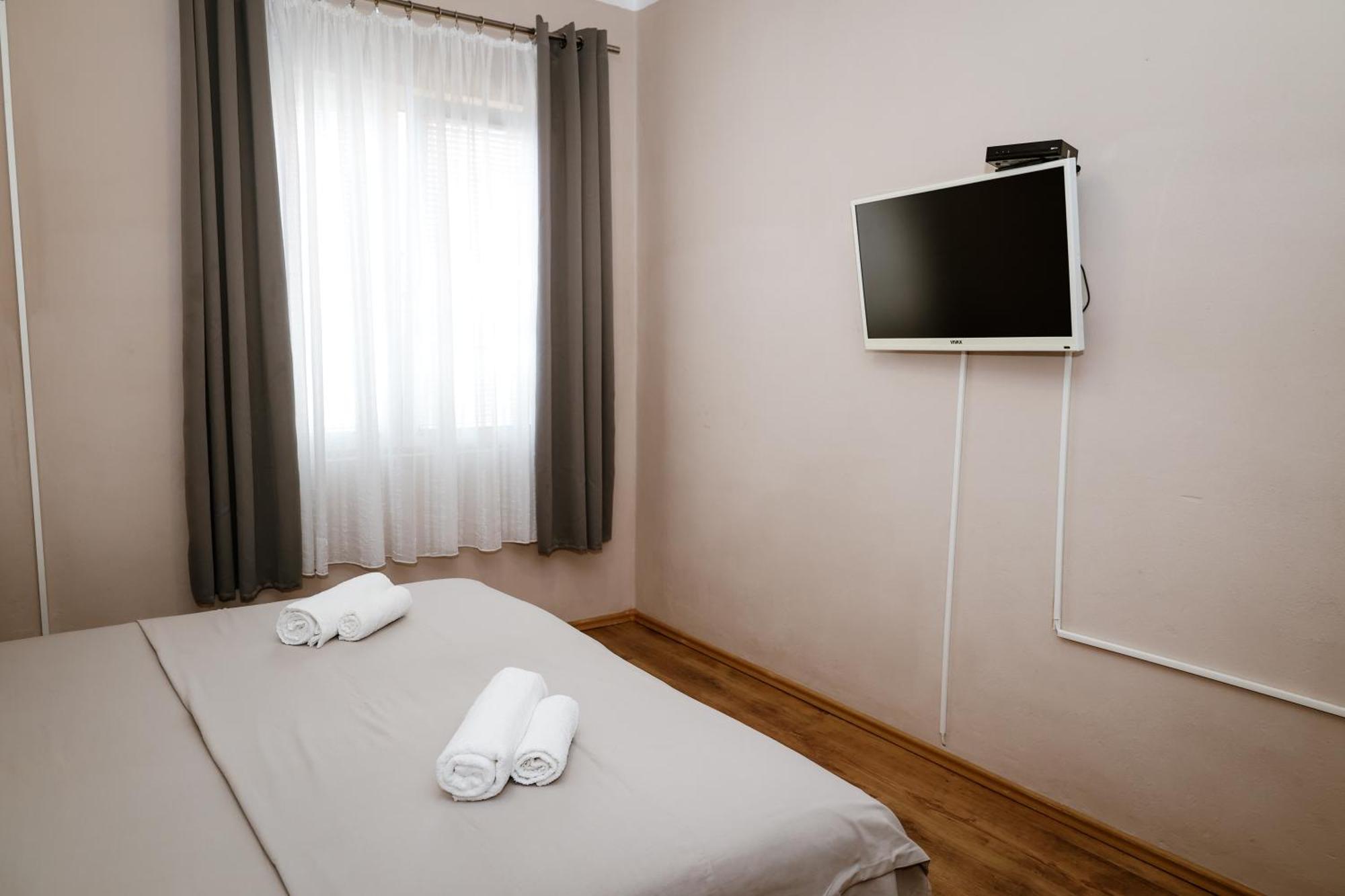 Apartments Djukic Tivat Exterior photo