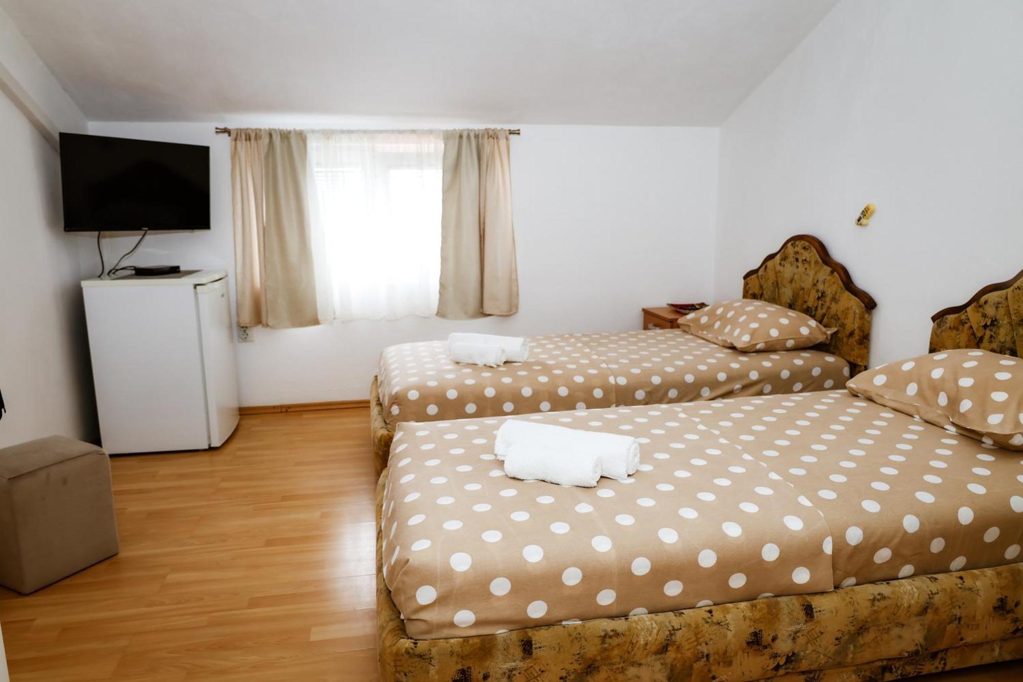 Apartments Djukic Tivat Exterior photo